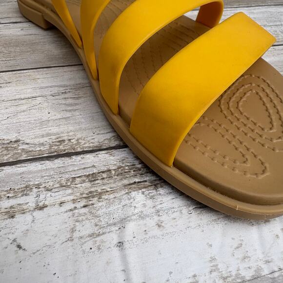 Crocs Tulum Sandals Sz 7 Canary Yellow Strappy Ankle Buckle Flat Comfort Casual - Picture 13 of 13